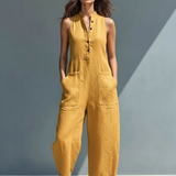 Claudia - Minimalistisk Ærmeløs Hørjumpsuit med Høj Krave og Knapper