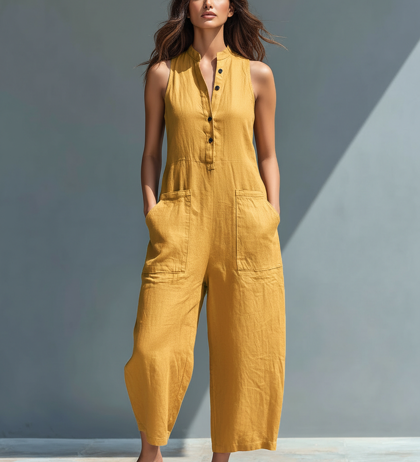 Claudia - Minimalistisk Ærmeløs Hørjumpsuit med Høj Krave og Knapper