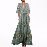 Alma - Lang Elegant Kjole med Blomster