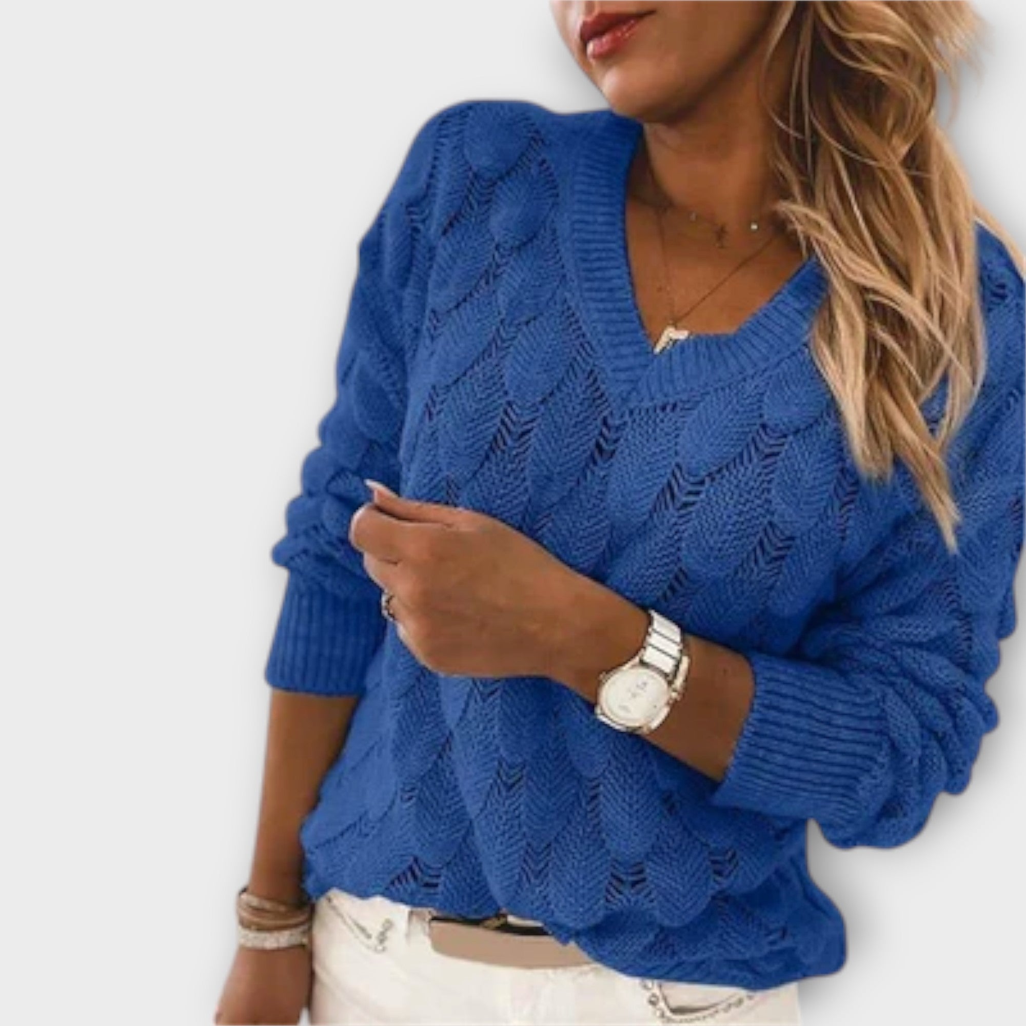 Noemi - V-hals Strikbluse